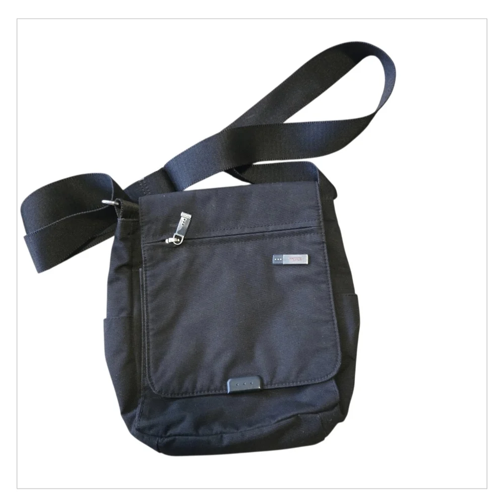 Trumi Black Crossbody Bag
